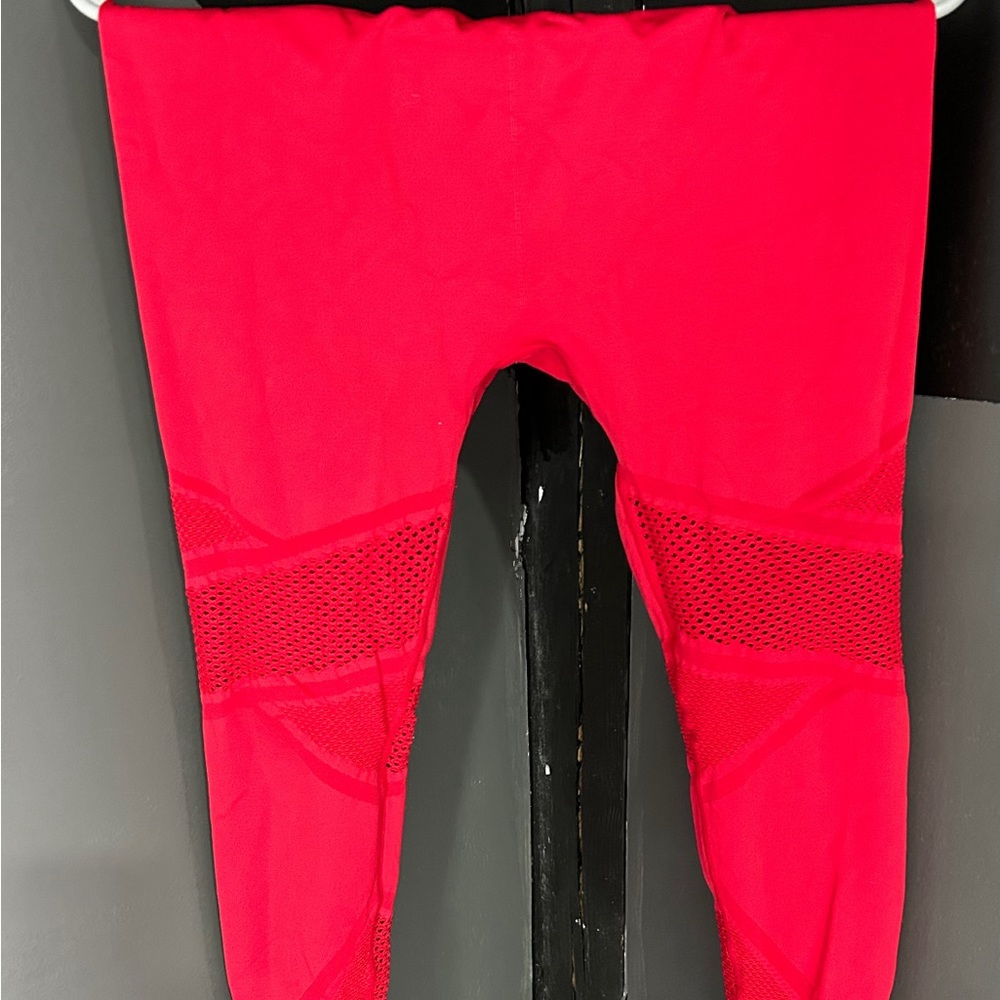 Fabletics power hold leggings